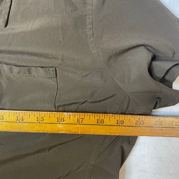 The‎ North Face Womens L/G Short Sleeve Hiking Shirt Olive Green Lightweight Top - Picture 5 of 6